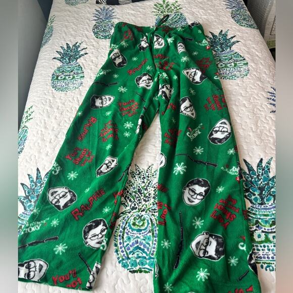 Green Pajamas with Fun Print. A christmas story. - Picture 1 of 4